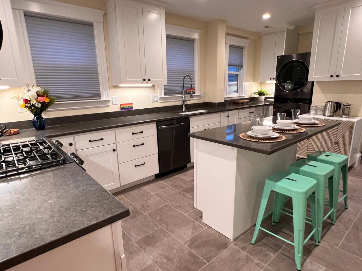 Your Boston Retreat - Great Porches - 2/Br Sleep 6 Everett Extérieur photo